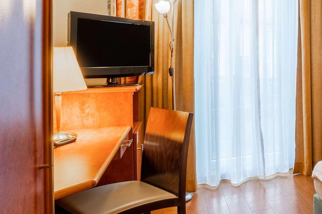 1, 2, Sleep Boardinghouse Unterschleissheim Zentrum Стая снимка