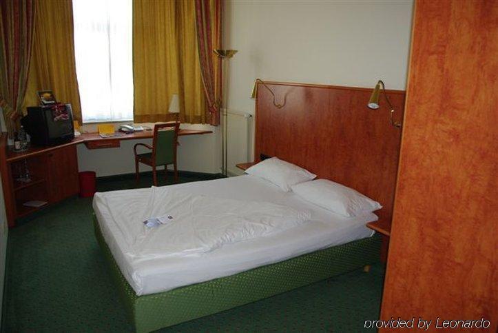 1, 2, Sleep Boardinghouse Unterschleissheim Zentrum Екстериор снимка