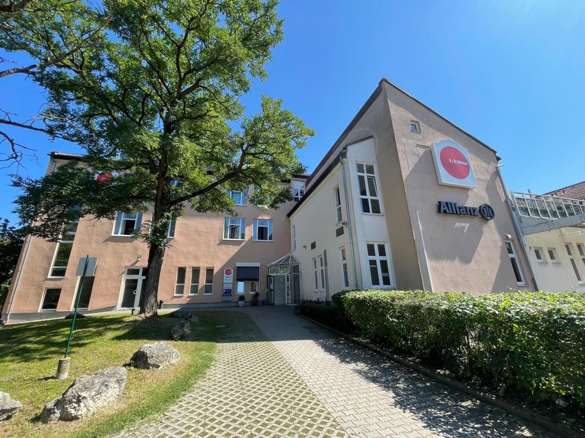 1, 2, Sleep Boardinghouse Unterschleissheim Zentrum Екстериор снимка