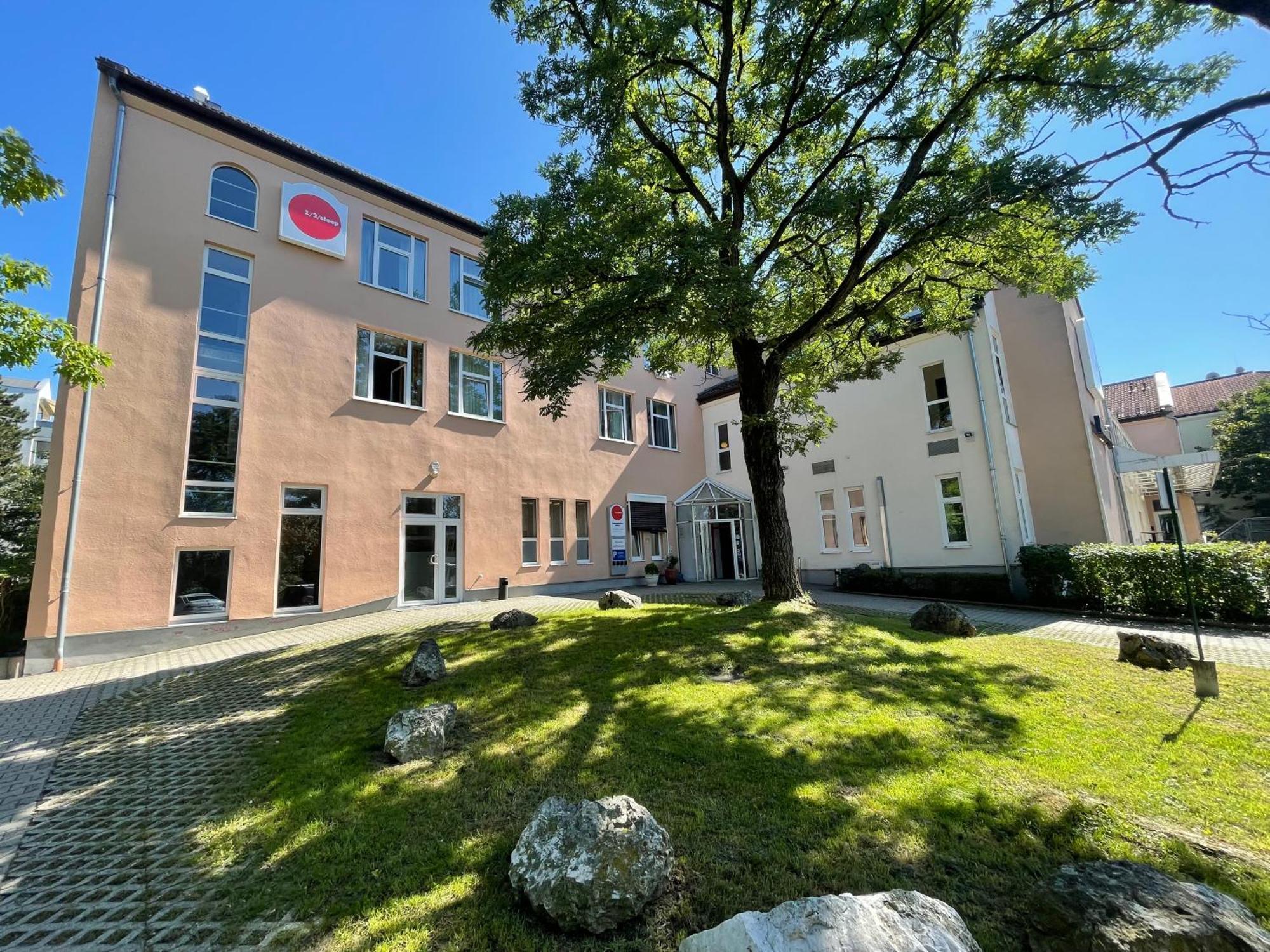1, 2, Sleep Boardinghouse Unterschleissheim Zentrum Екстериор снимка