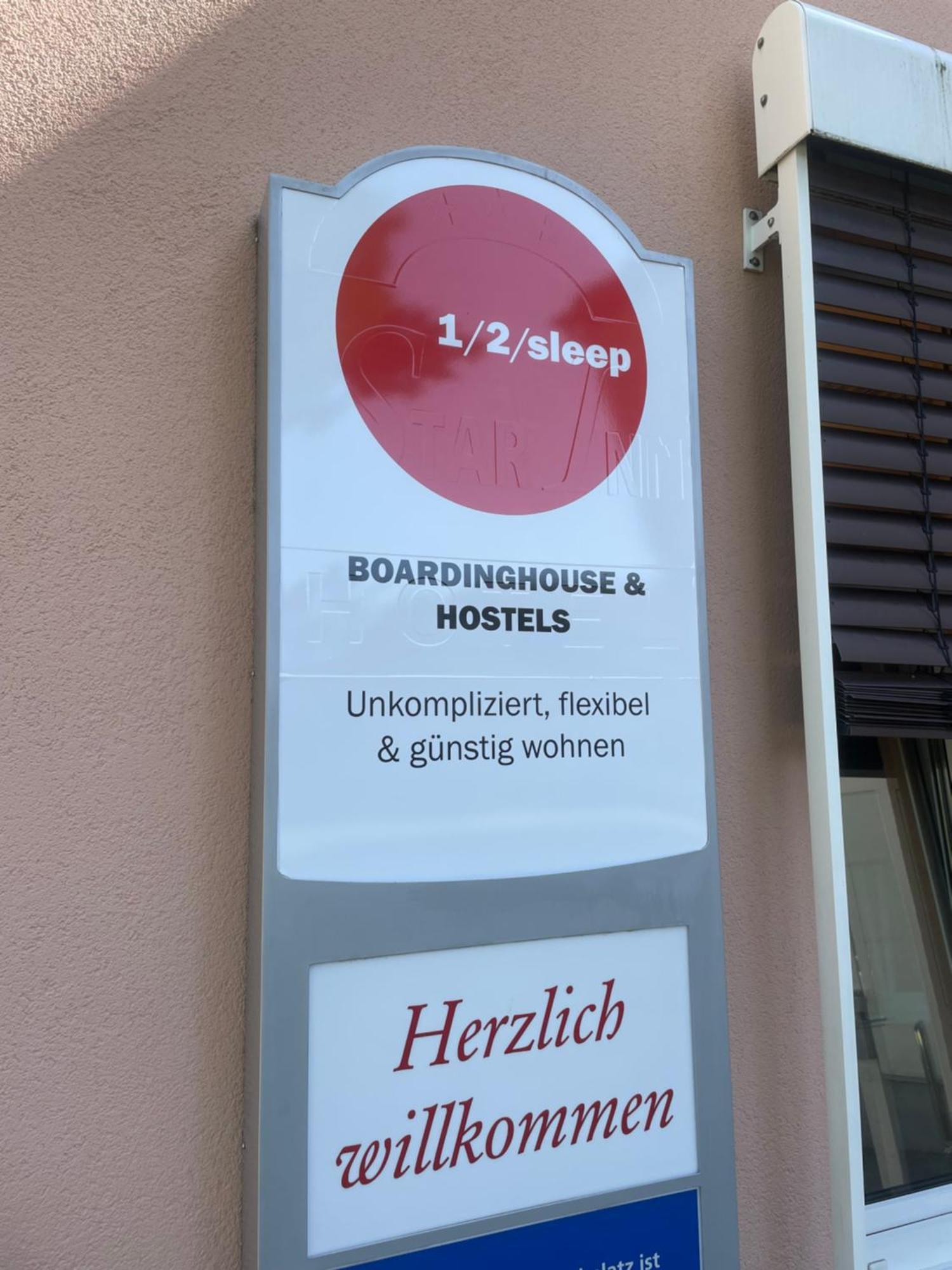 1, 2, Sleep Boardinghouse Unterschleissheim Zentrum Екстериор снимка