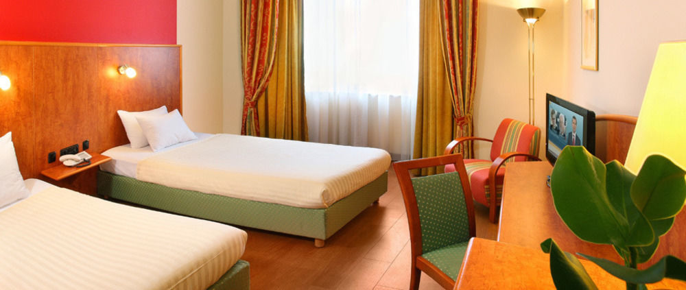 1, 2, Sleep Boardinghouse Unterschleissheim Zentrum Екстериор снимка