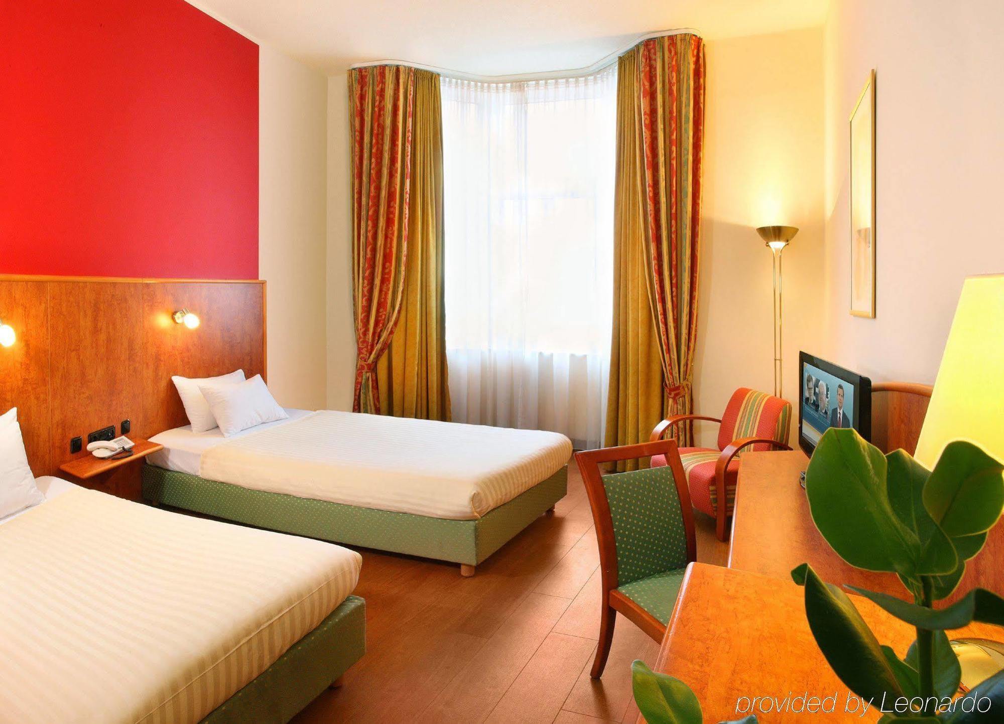 1, 2, Sleep Boardinghouse Unterschleissheim Zentrum Екстериор снимка