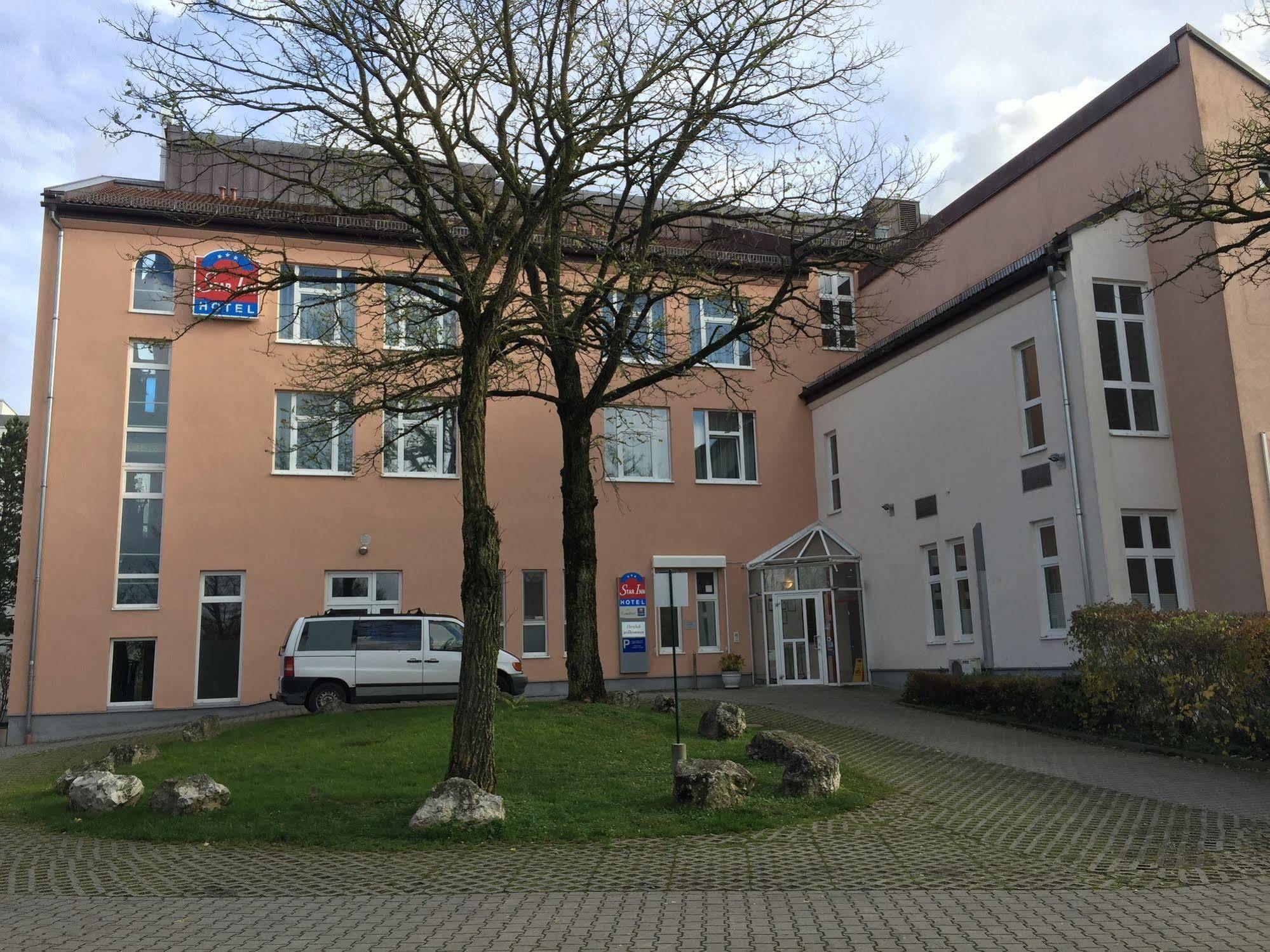 1, 2, Sleep Boardinghouse Unterschleissheim Zentrum Екстериор снимка