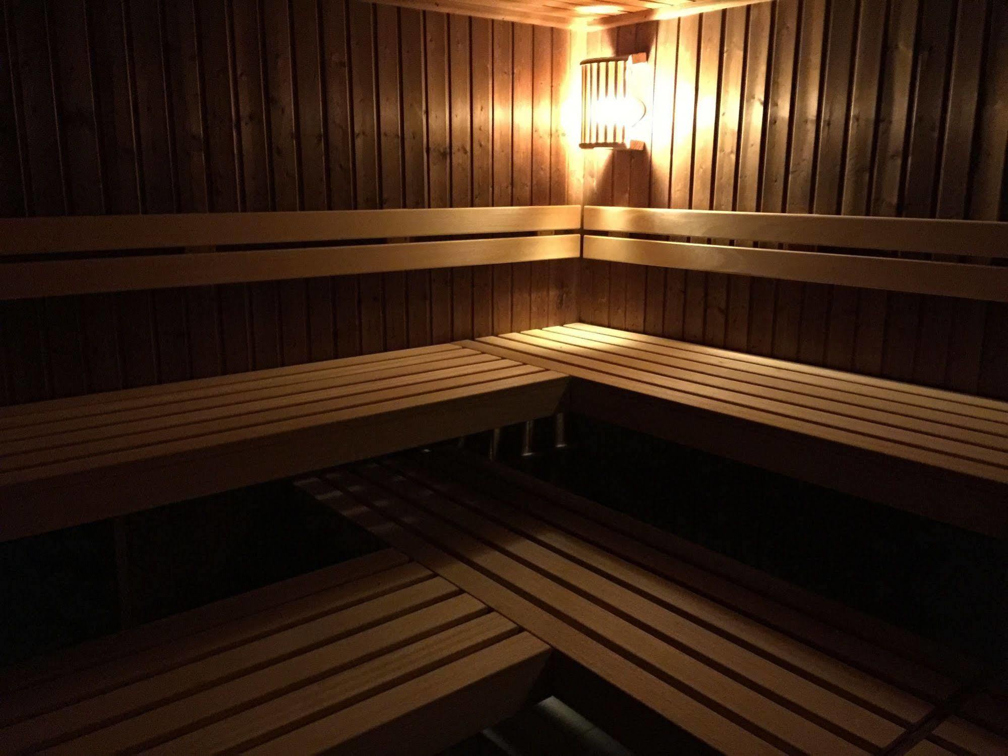1, 2, Sleep Boardinghouse Unterschleissheim Zentrum Екстериор снимка