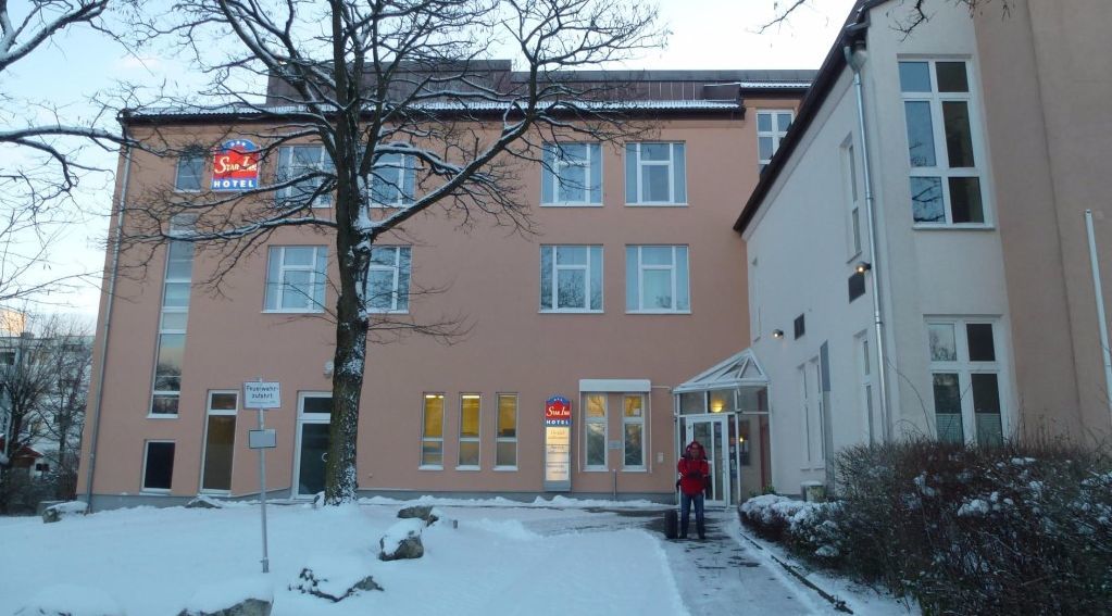 1, 2, Sleep Boardinghouse Unterschleissheim Zentrum Екстериор снимка